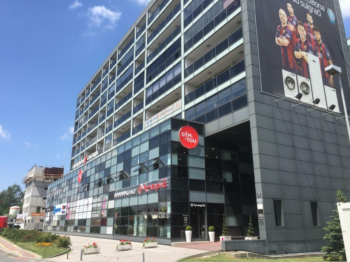 Nova Galerija Studio Ema I Apartman Anita- Parking In Garage Zagreb Exterior foto
